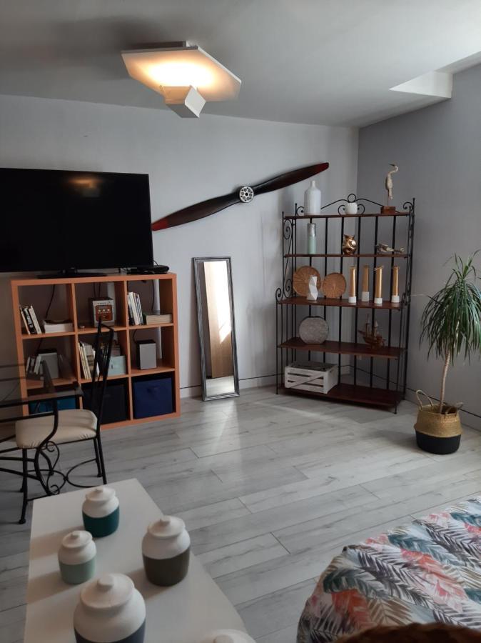 Gordaine Apartment Bourges Bagian luar foto