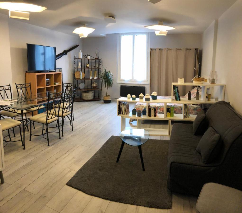 Gordaine Apartment Bourges Bagian luar foto