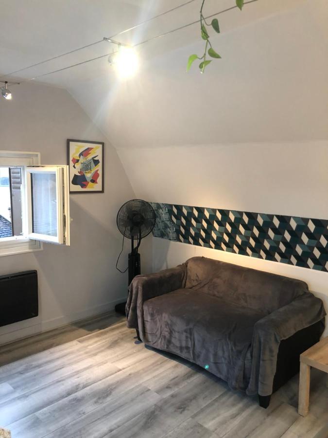 Gordaine Apartment Bourges Bagian luar foto