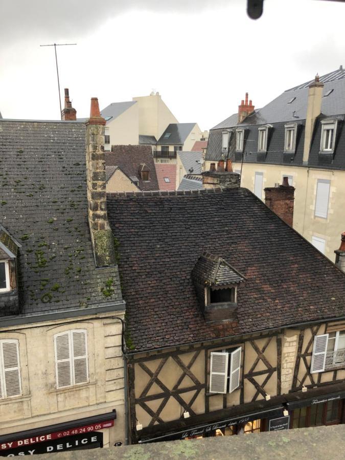 Gordaine Apartment Bourges Bagian luar foto