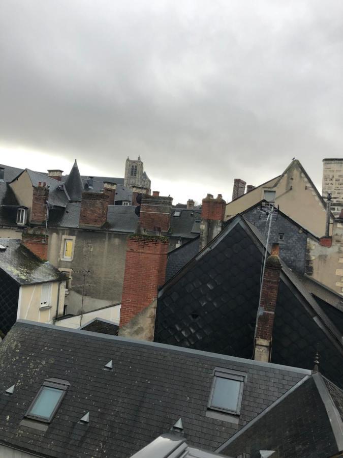 Gordaine Apartment Bourges Bagian luar foto
