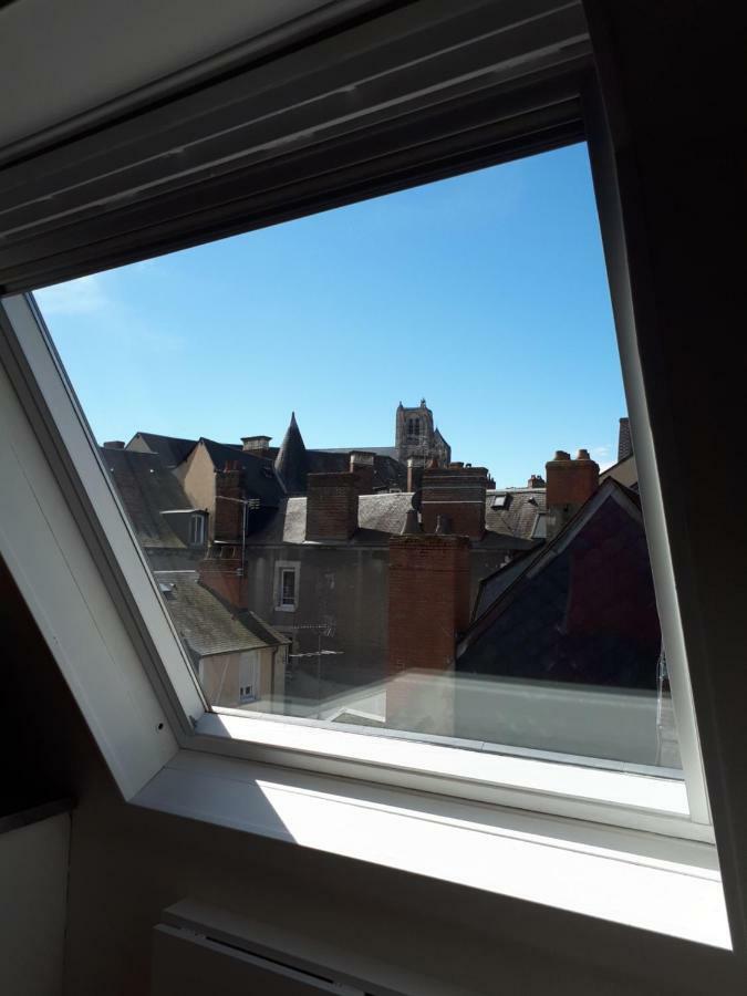 Gordaine Apartment Bourges Bagian luar foto