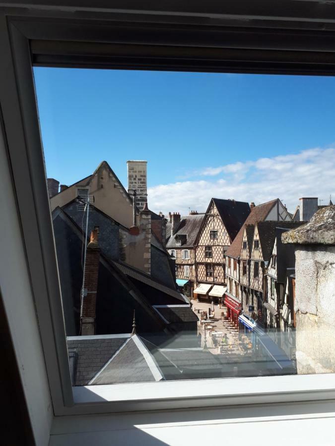 Gordaine Apartment Bourges Bagian luar foto
